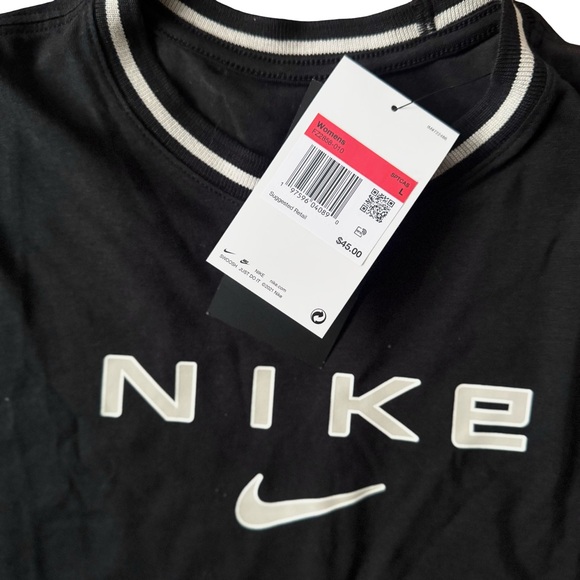 Nike Slimfit Cropped Long Sleeve Sportswear - Picture 2 of 5